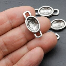 10 Settings for oval Cabochon