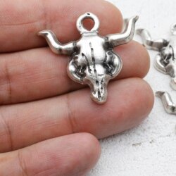 Bull Head Charm, Longhorn skull pendant, Cattle Skull...