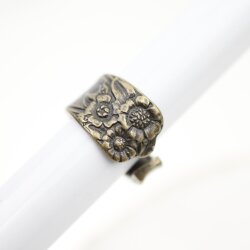 floral ring, Antique Brass