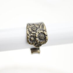 floral ring, Antique Brass
