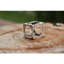 Cube Geometric Ring