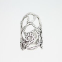 Filigree Oval Pattern Long Ring