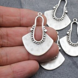 5 Antique Silver Tribal Charms Pendant, Ethnic Pendant