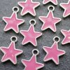 10 Stern Charms Anhänger mit Pinker Emaille