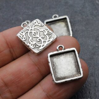 10 Anhänger mit Fassung für Cabochons15 mm 22 x18 mm