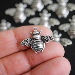 10 Bee Charms, Bee Pendants, Silver Bee