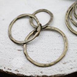 5 Kreise Anhänger, Drei Ring Anhänger, Altmessing