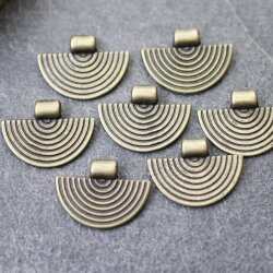 10 Stammesanhänger, Ethnische Anhänger Charms 17*24 mm Altmessing