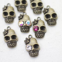 10 Lady Totenkopf Anhänger, altmessing Charms