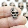 10 Lady Totenkopf Anhänger, altkupfer Charms