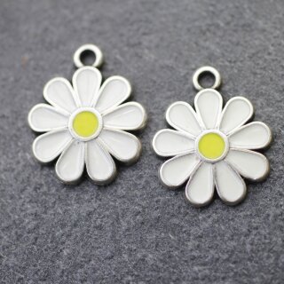 10 Enamel Daisy Charms, White Daisy Flower, Flower Charms, Daisy Pendant