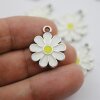 10 Enamel Daisy Charms, White Daisy Flower, Flower Charms, Daisy Pendant