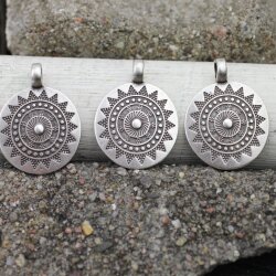 1 Sun Mandala Round Disc Pendants 33 mm, antique silver