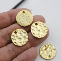 5 Hammered Surface Round Charms Pendants 21 mm (Ø 2,5 mm), matt gold