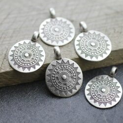 5 Sun Mandala Round Disc Pendants 29 mm (Ø 6 mm), antique silver