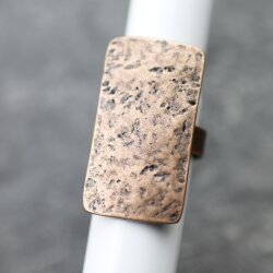 rectangular ring, hammered 1,6x3,1 cm, antique copper