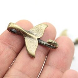 5 Fluke Hook Closure Antique Brass
