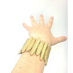 Edles Statement Armband mit Stäbchen Elementen, Gold
