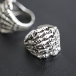 Verschränkte Skelett Finger Ring, 2,3 cm Altsilber