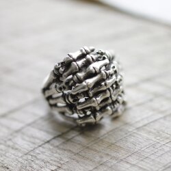 Verschränkte Skelett Finger Ring, 2,3 cm Altsilber