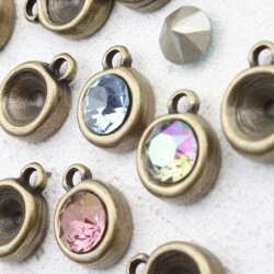 10 Pendant cups for 8 mm Chatons Swarovski Crystals,...
