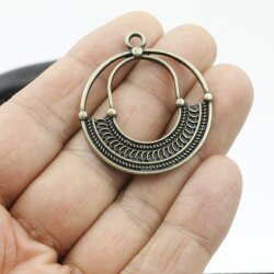 5 Boho Ethno Anhänger Charms, altmessing