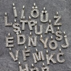 Süße Buchstaben Anhänger Charms mit Kristallen, Altsilber G