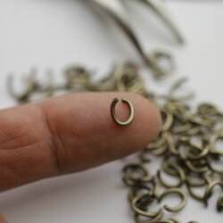 200 Oval Jump Rings 8x6 mm (Ø 1,2 mm) Antique Bronze