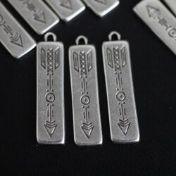 10 Silberpfeil Charms, Pfeil-Anhänger, altsilber