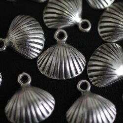 10 Silver Shell Charms, Shell Pendant