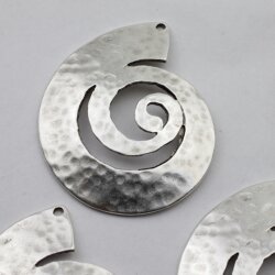 Hammered pendant spiral