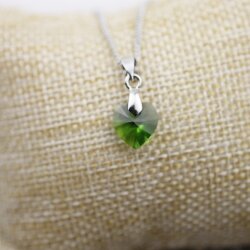 Dark Moss Green Glam Herz Kette mit 10 mm Swarovski...