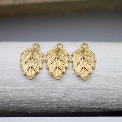 10 Leaf Charms Matte Gold