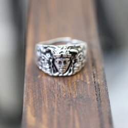 Medusa Ring