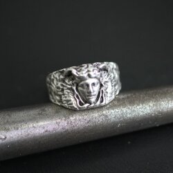 Medusa Ring