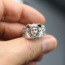 Medusa Ring