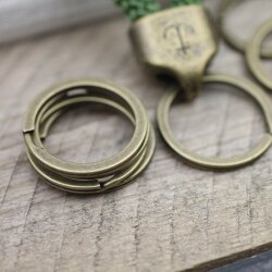 5 Antique Bronze metal Keyrings, 30 mm