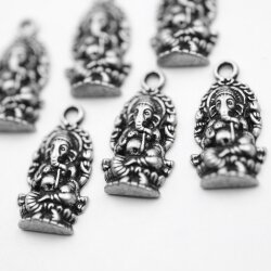10 Ganesha Schmuckanhänger, dunkel Silber